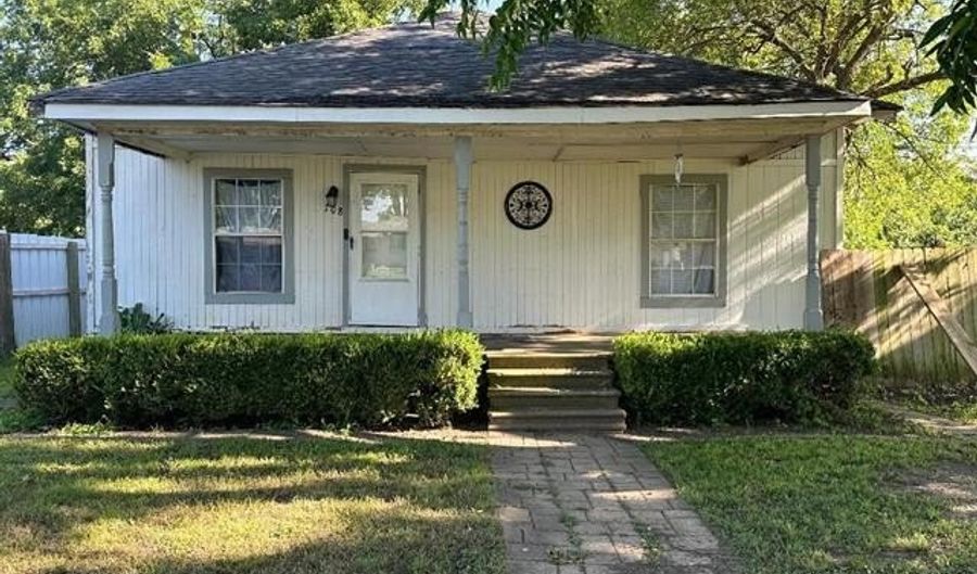 108 E Ct, McAlester, OK 74501 - 4 Beds, 2 Bath
