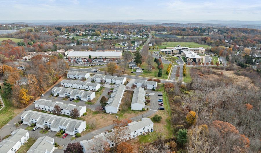 565 Clark Ave APT 17, Bristol, CT 06010 - 2 Beds, 2 Bath