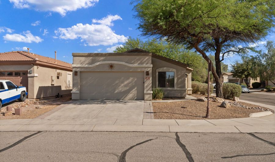 286 E Camino Rancho Seguro, Sahuarita, AZ 85629 - 3 Beds, 2 Bath