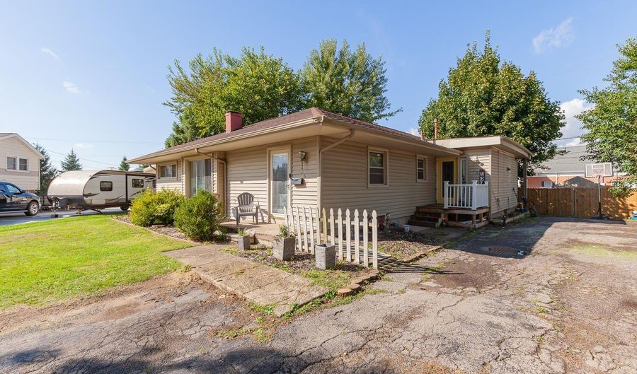 260 Renfrew Ave, Adrian, MI 49221 - 3 Beds, 3 Bath