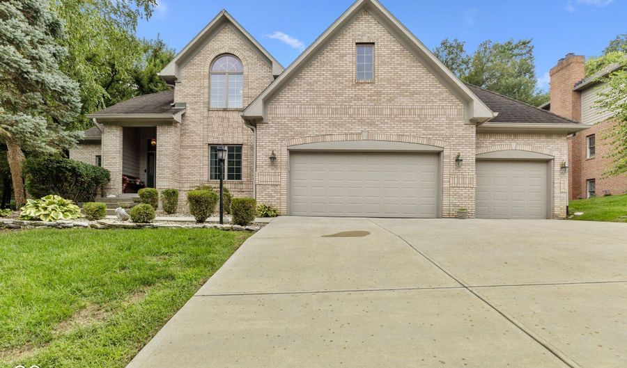 1835 Rooses Ln, Indianapolis, IN 46217 - 4 Beds, 3 Bath