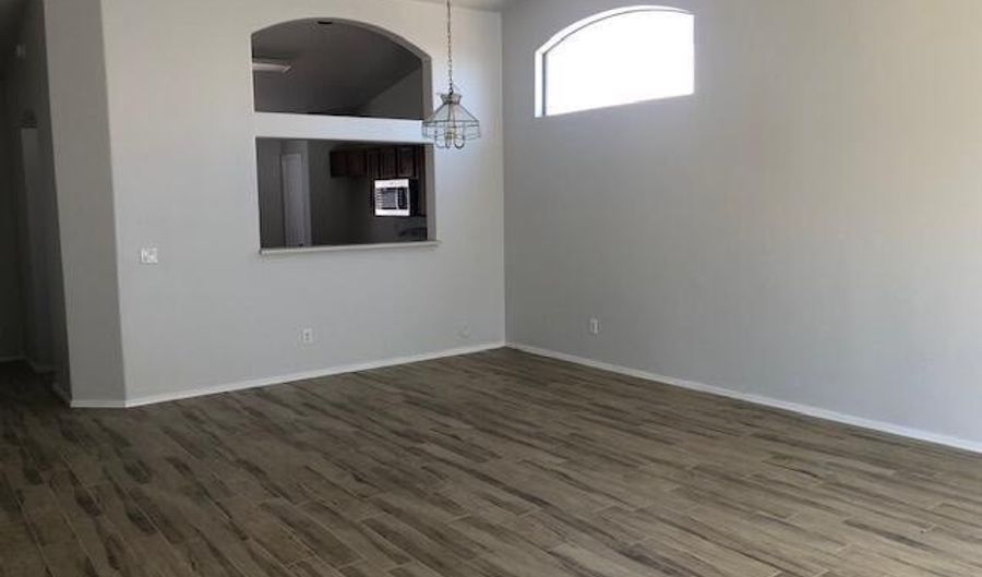 1025 W 19TH Ave, Apache Junction, AZ 85120 - 3 Beds, 2 Bath