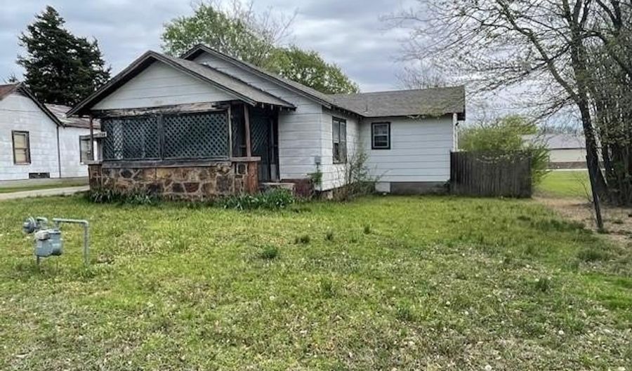 1260 S Oklahoma Ave, Atoka, OK 74525 - 3 Beds, 2 Bath