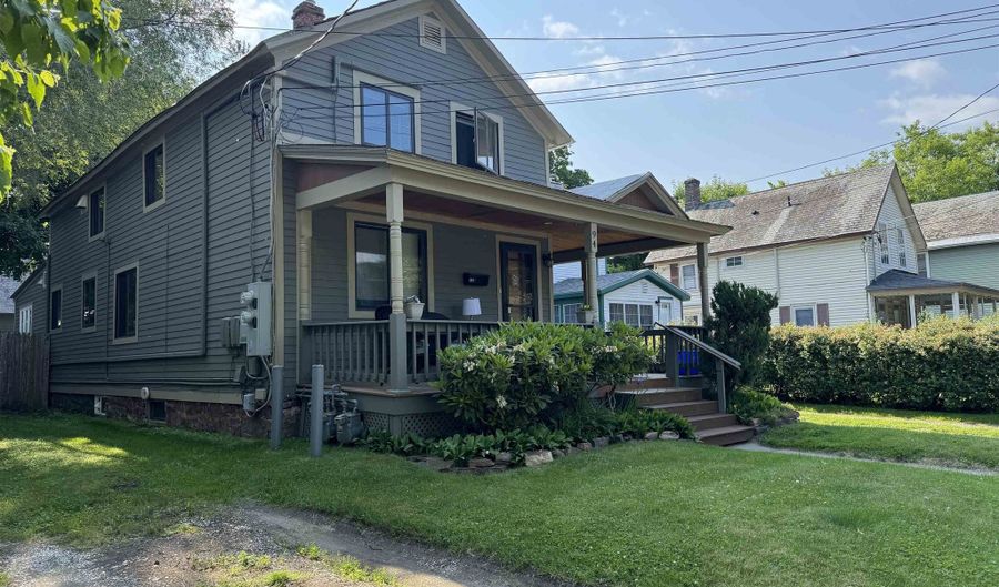 94 Park St, Burlington, VT 05401 - 5 Beds, 2 Bath