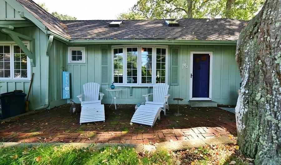 85 Presidents Rd Winter, Bourne, MA 02532 - 3 Beds, 2 Bath
