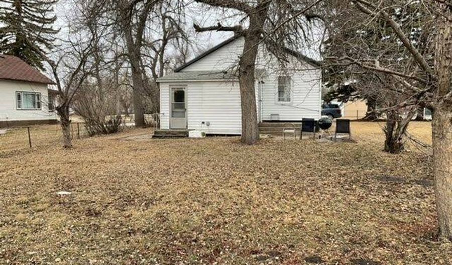 102 2nd Ave SW, Balta, ND 58313 - 2 Beds, 1 Bath