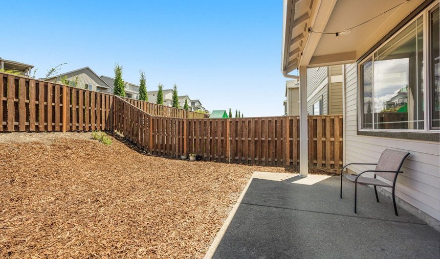 12440 SW DOUBLETOP Dr, Beaverton, OR 97007 - 4 Beds, 3 Bath