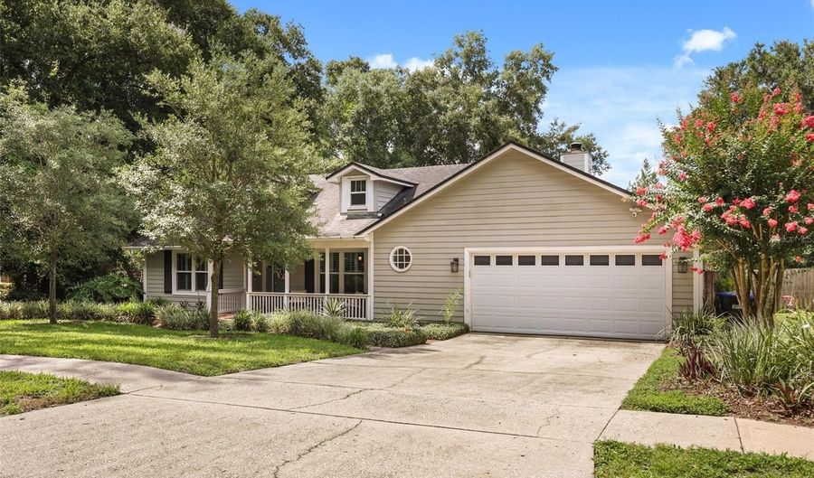 2504 ORCHARD Dr, Apopka, FL 32712 - 4 Beds, 2 Bath