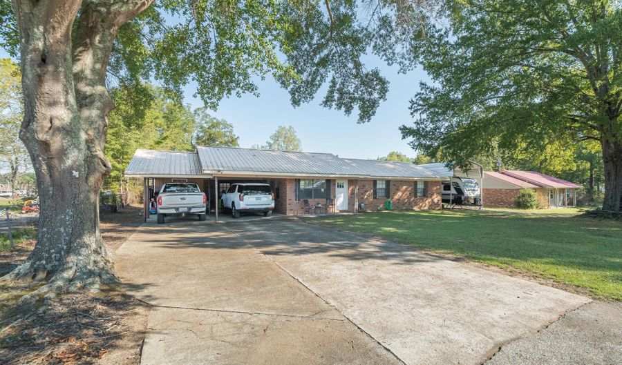 15 Anthony St, Belmont, MS 38827 - 3 Beds, 2 Bath