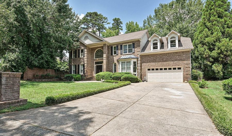 620 River Oaks Ln, Charlotte, NC 28226 - 4 Beds, 3 Bath