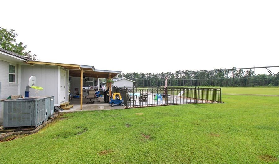 6341 Old Union Rd, Adel, GA 31620 - 3 Beds, 2 Bath