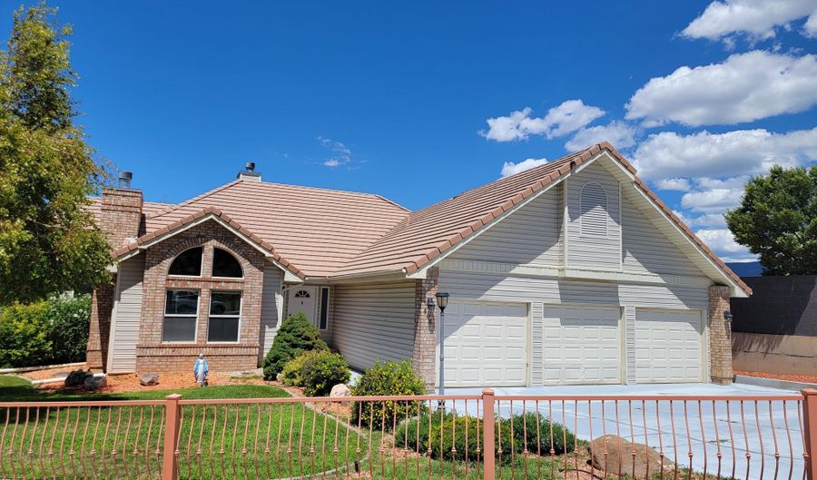 606 W Greens Lake Dr, Cedar City, UT 84720 - 5 Beds, 3 Bath