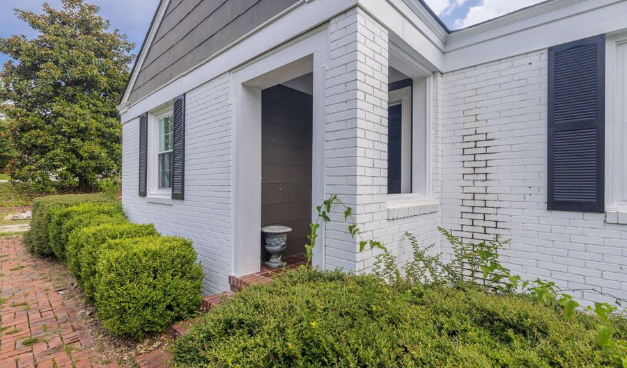 2217 Montclair St, Augusta, GA 30904 - 2 Beds, 2 Bath
