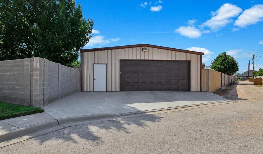8 NW Sage Cir, Andrews, TX 79714 - 3 Beds, 2 Bath