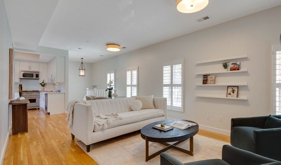 242 Shawmut Ave Apt 1B, Boston, MA 02118 - 2 Beds, 3 Bath