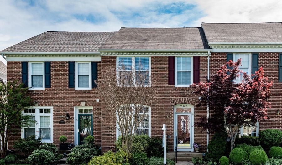 20362 HARTWELL St, Ashburn, VA 20147 - 3 Beds, 4 Bath