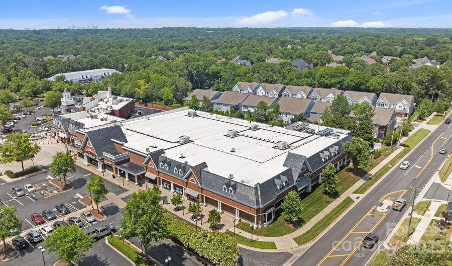 7919 Rea View Ct, Charlotte, NC 28226 - 2 Beds, 3 Bath