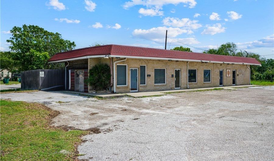 452 W Cleveland Blvd, Aransas Pass, TX 78336 - 0 Beds, 0 Bath
