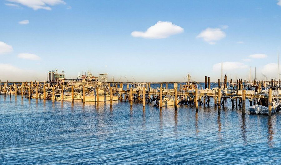 8 E Garfield Ave, Atlantic Highlands, NJ 07716 - 4 Beds, 3 Bath