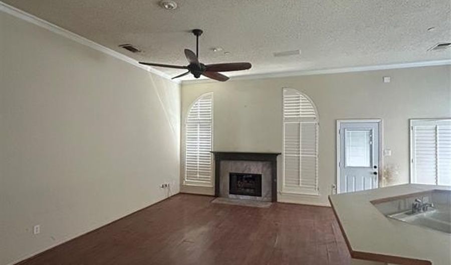 14596 Princeton Ct, Addison, TX 75001 - 3 Beds, 2 Bath
