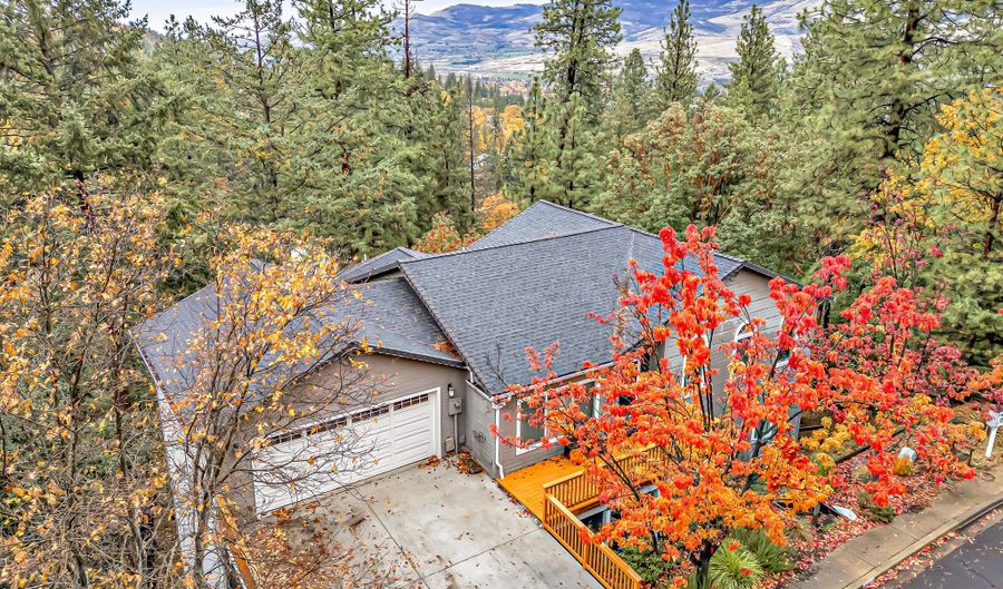 461 Waterline Rd, Ashland, OR 97520 - 4 Beds, 4 Bath