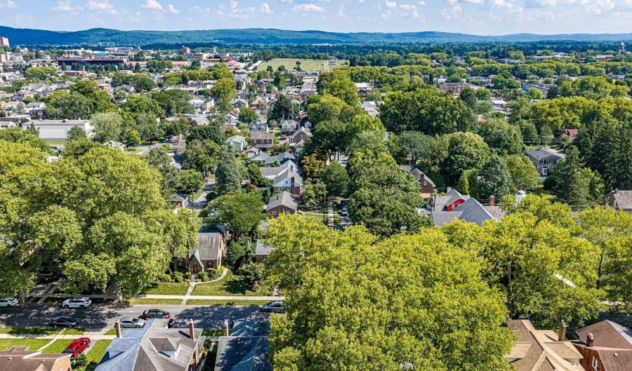 2051 W LIVINGSTON St, Allentown, PA 18104 - 3 Beds, 2 Bath