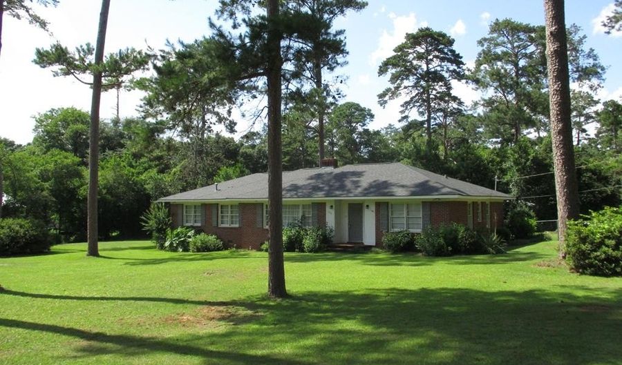 307 Patton Dr, Americus, GA 31719 - 2 Beds, 2 Bath