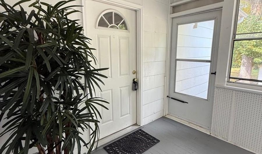 225 B DEWEY Dr #B, Annapolis, MD 21401 - 1 Beds, 1 Bath