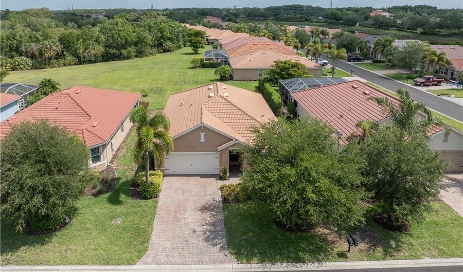 15268 Yellow Wood Dr, Alva, FL 33920 - 3 Beds, 2 Bath