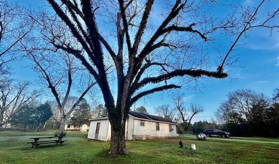 28457 Straugn School Rd, Andalusia, AL 36421 - 2 Beds, 1 Bath