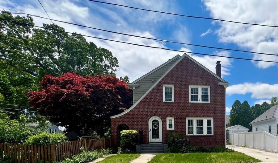 55 Greylock Ave, Cranston, RI 02910 - 3 Beds, 2 Bath