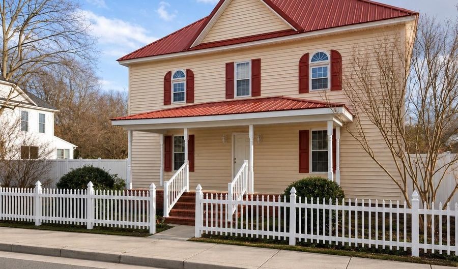 6 DELAWARE Ave, Delmar, DE 19940 - 3 Beds, 2 Bath