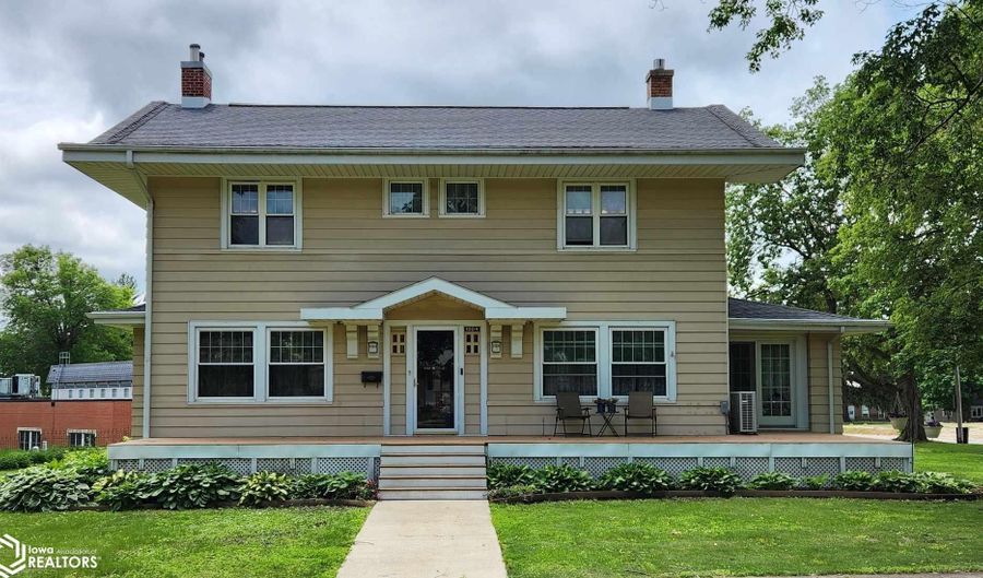 1004 2nd Ave, Ackley, IA 50601 - 4 Beds, 2 Bath