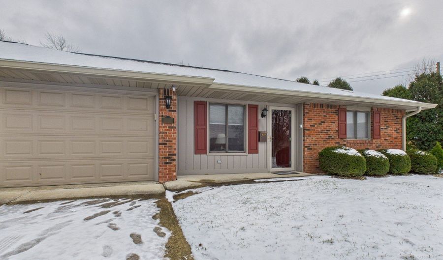 4730 Kenwood Dr, Anderson, IN 46013 - 2 Beds, 2 Bath