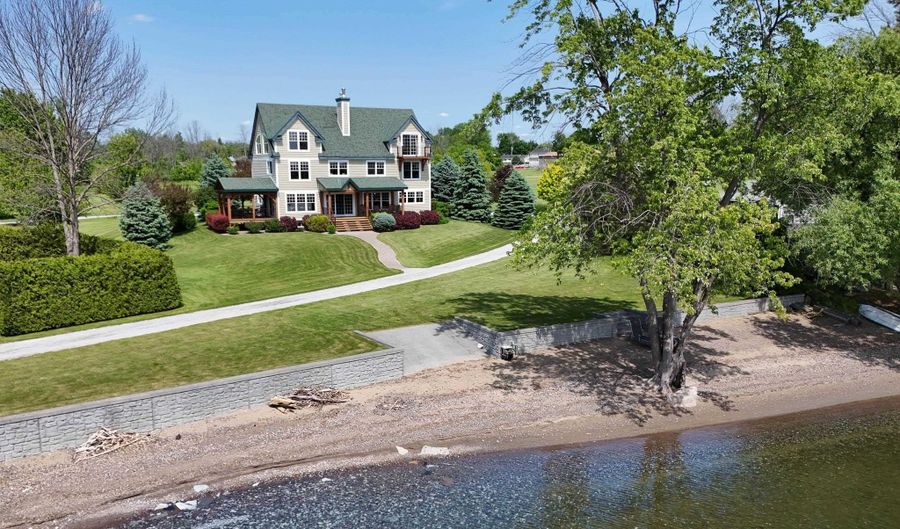 144 Mott St, Alburgh, VT 05440 - 3 Beds, 3 Bath