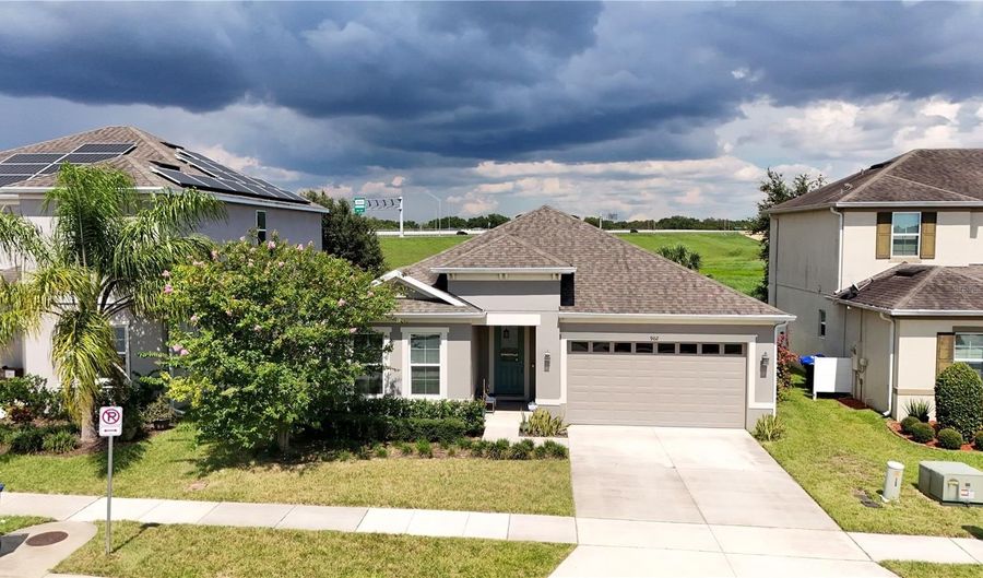902 GRAND HILLTOP Dr, Apopka, FL 32703 - 3 Beds, 2 Bath