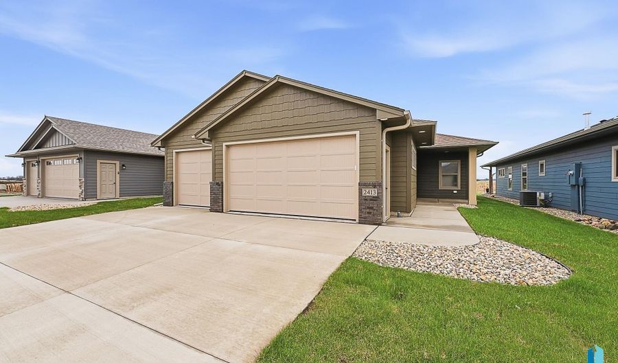 2413 E Brek St, Brandon, SD 57005 - 2 Beds, 2 Bath