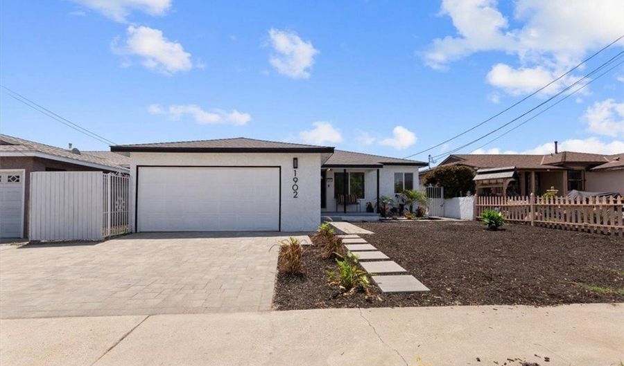 1902 W 156th St, Compton, CA 90220 - 3 Beds, 1 Bath