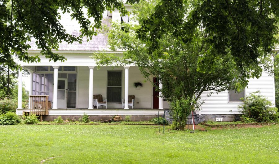 533 1st Ave NW Arab NW, Arab, AL 35016 - 3 Beds, 2 Bath