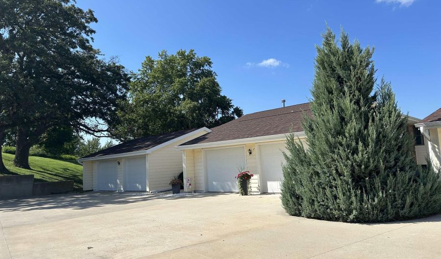 204 E 22nd St 7, Atlantic, IA 50022 - 2 Beds, 2 Bath