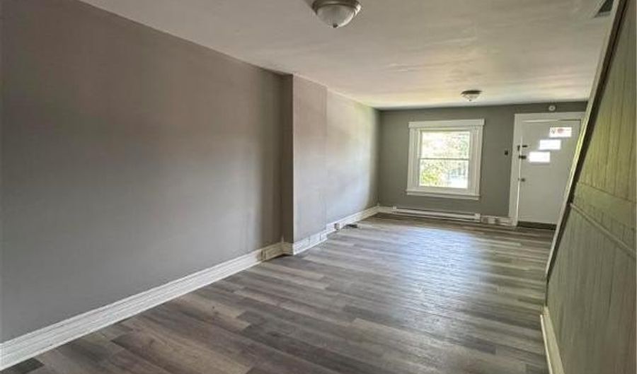 431 E Susquehanna St, Allentown, PA 18103 - 4 Beds, 1 Bath