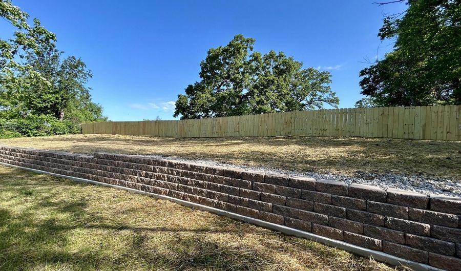 708 Martin Ave, Ava, MO 65608 - 3 Beds, 2 Bath