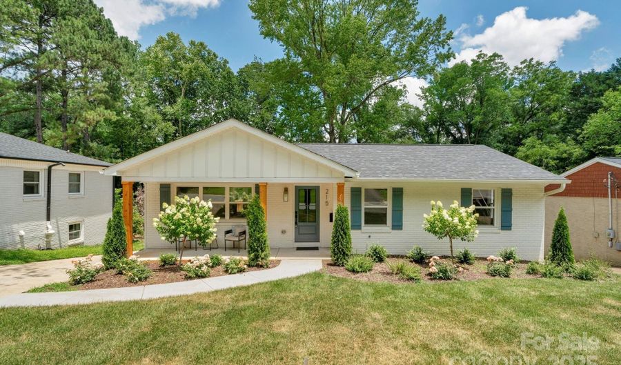 215 Wyanoke Ave, Charlotte, NC 28205 - 4 Beds, 3 Bath