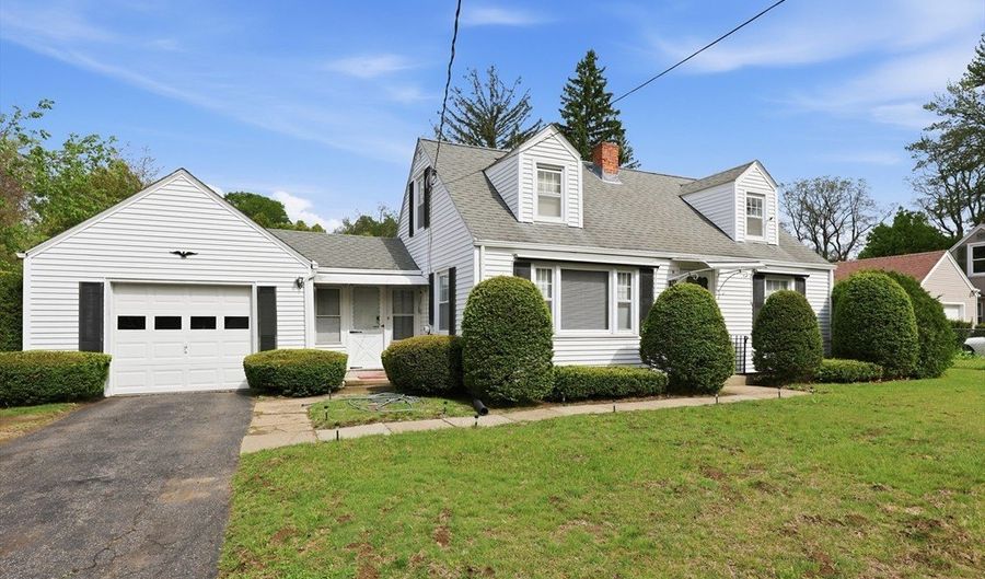 55 River Rd, Agawam, MA 01001 - 3 Beds, 1 Bath
