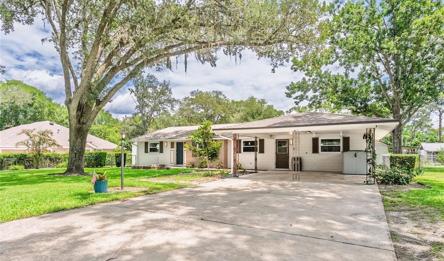 405 OAKHURST St, Altamonte Springs, FL 32701 - 3 Beds, 2 Bath