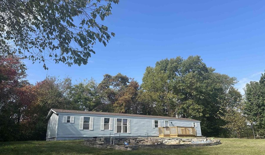 2210 30th St, Bedford, IN 47421 - 3 Beds, 2 Bath