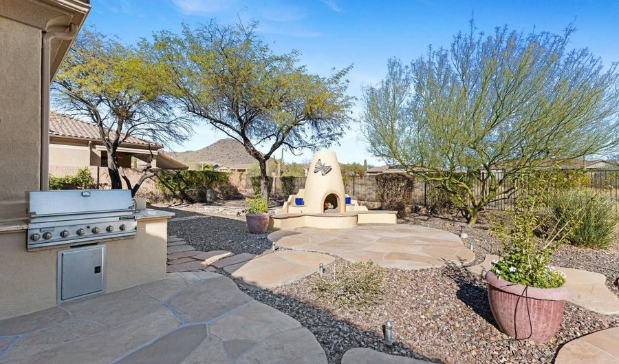 41601 N RIVER BEND Rd, Anthem, AZ 85086 - 3 Beds, 3 Bath
