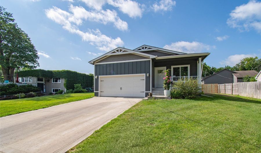 1131 Prairie St, Adel, IA 50003 - 4 Beds, 3 Bath