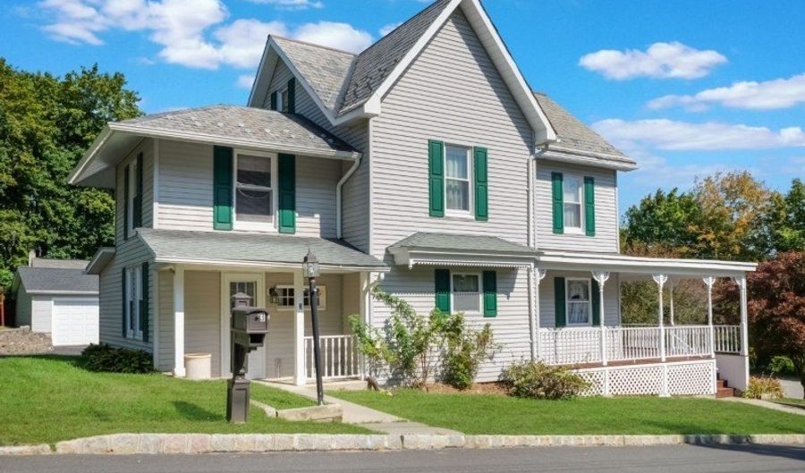 3 Smith St, Andover, NJ 07821 - 3 Beds, 2 Bath