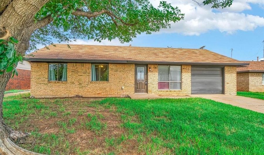 1904 Gemini St, Altus, OK 73521 - 3 Beds, 2 Bath